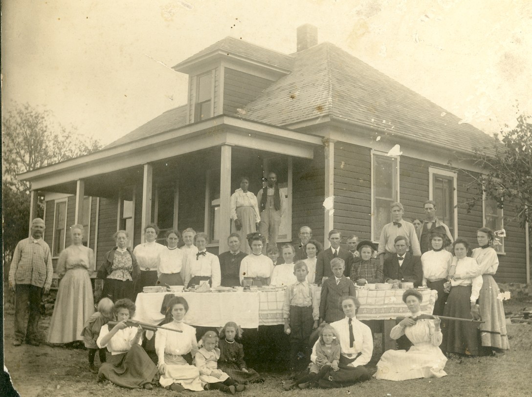 1895 OKC Thanksgiving at G. G. Bakers.jpg